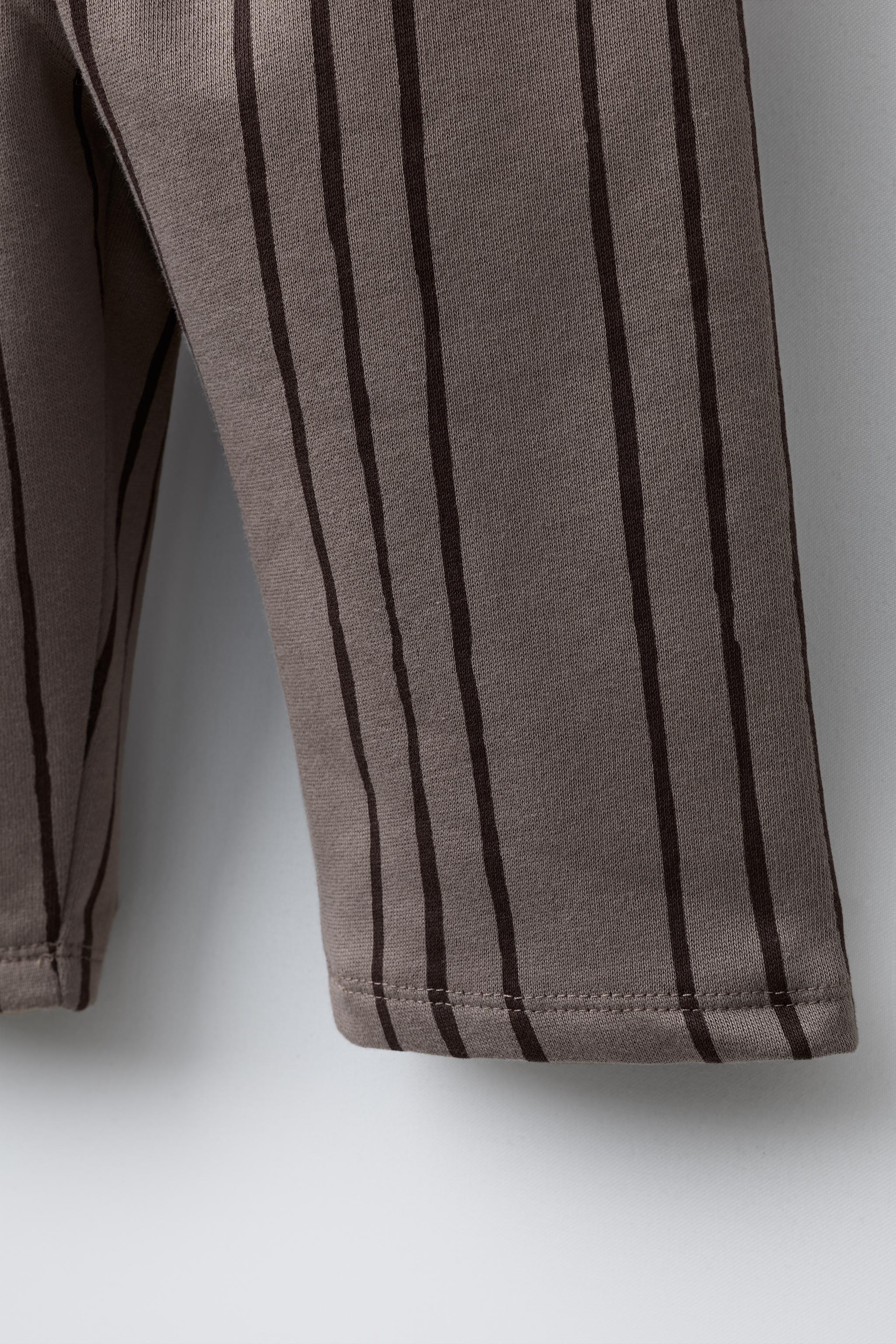 STRIPED PANTS WITH LABEL